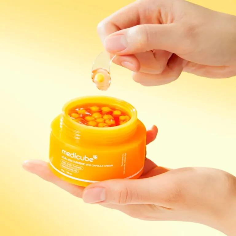 Medicube Освітлювальний капсульний крем з койєвою кислотою та куркумою Kojic Acid Turmeric Vita Capsule Cream