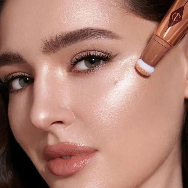 Рідкий хайлайтер Charlotte Tilbury Beauty Light Wand Spotlight