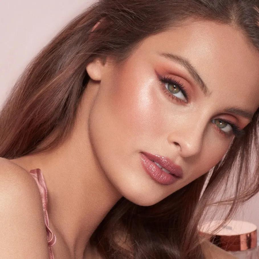 Кремовий хайлайтер Charlotte Tilbury Beauty Highlighter Wand