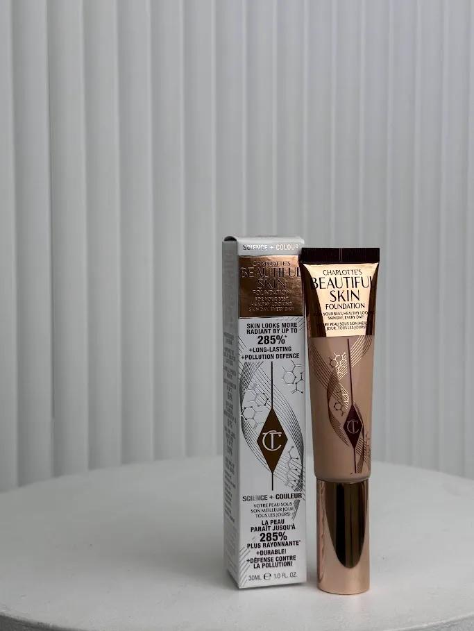Тональная основа Beautiful Skin Foundation от Charlotte Tilbury