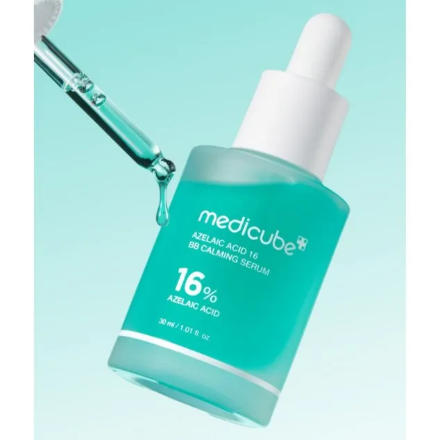 Medicube Заспокійлива BB-сироватка з азелаїновою кислотою 16% Azelaic Acid 16 BB Calming Serum